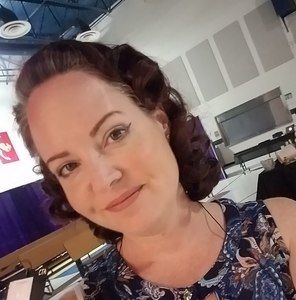 Meet your Posher, Melanie